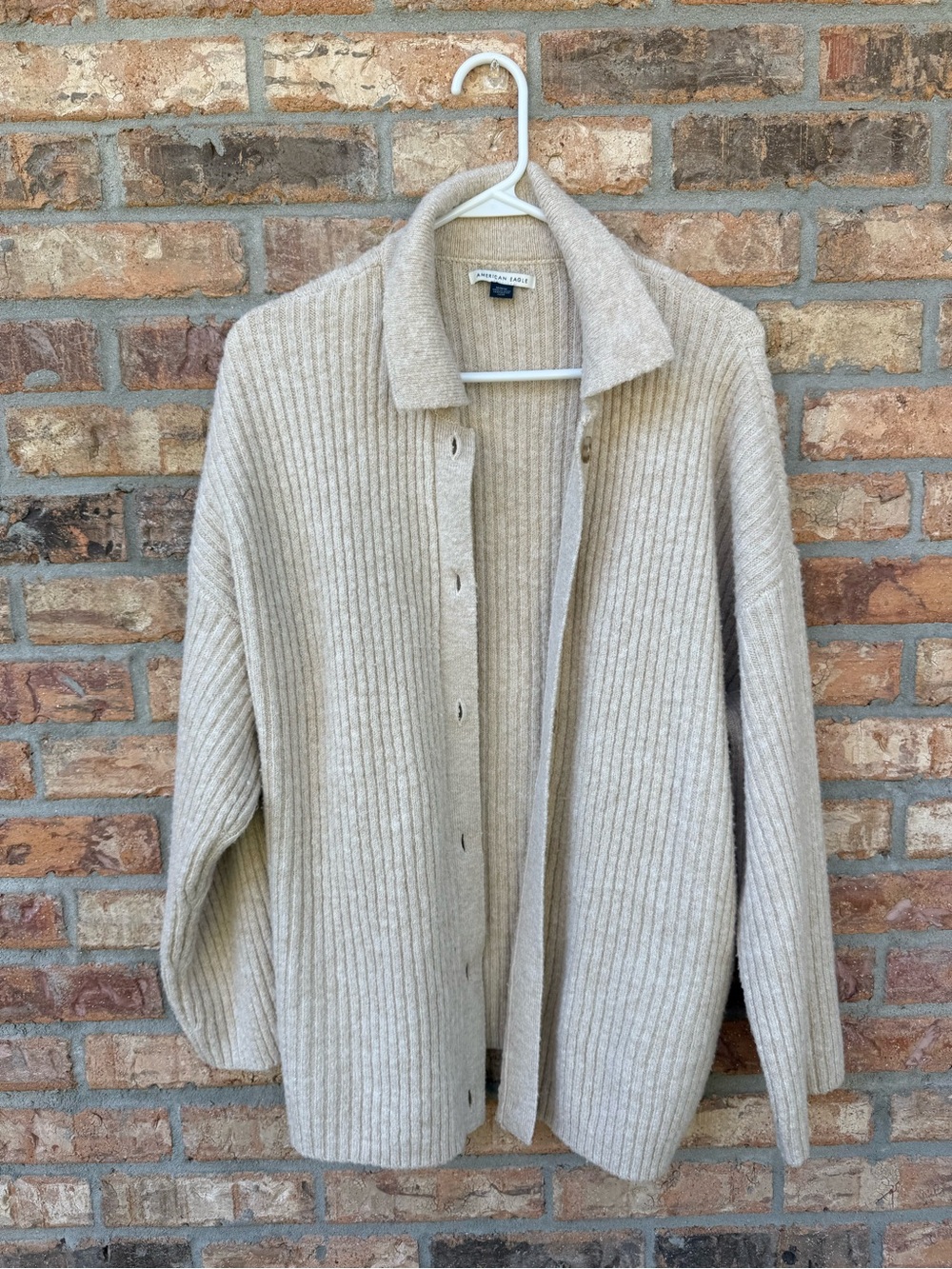 American Eagle Outfitters Ribbed Button-Front Cardigan in Light Beige